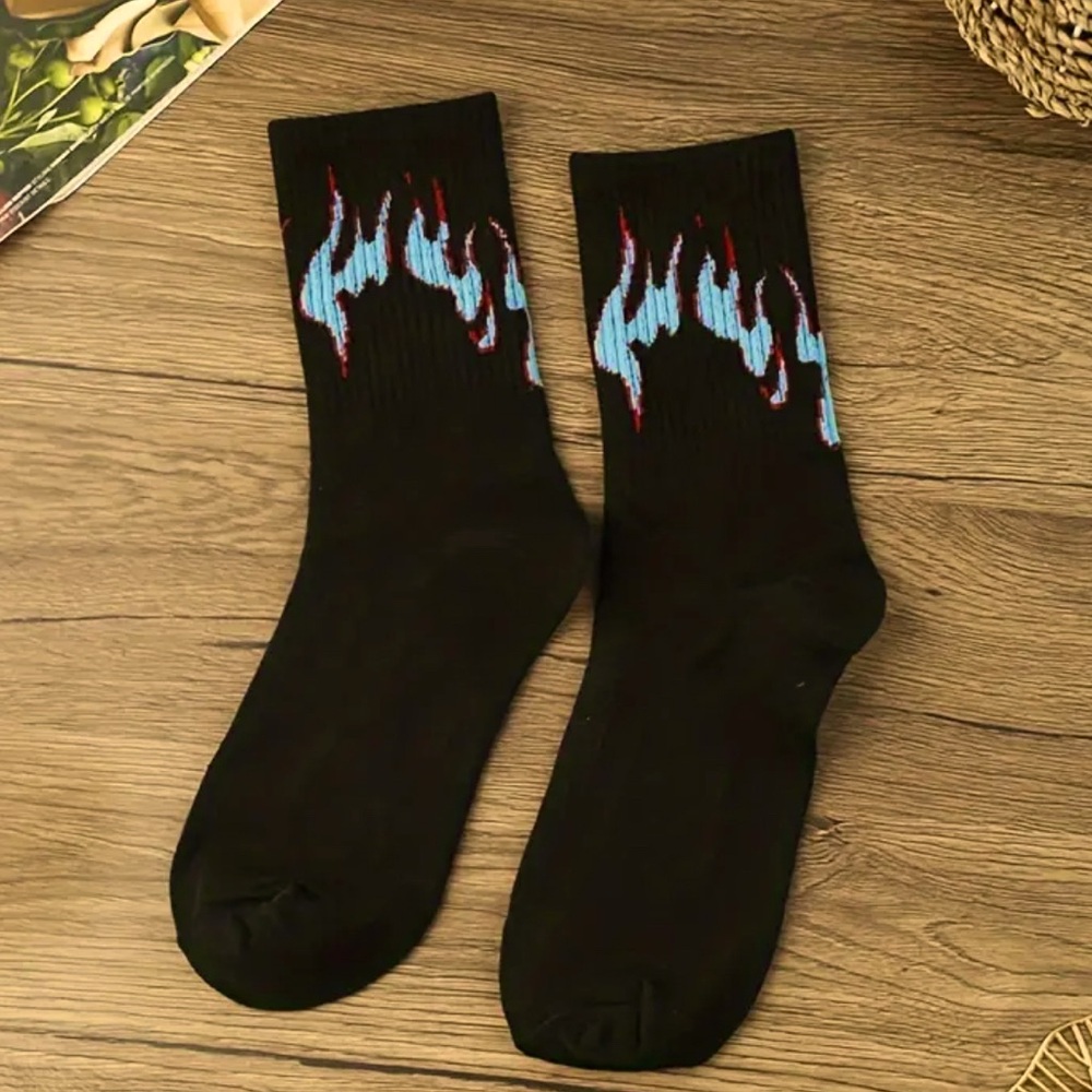 NEW All-Season Men's Flame Crew Socks - Trendy, Breathable & Comfy Street Style
